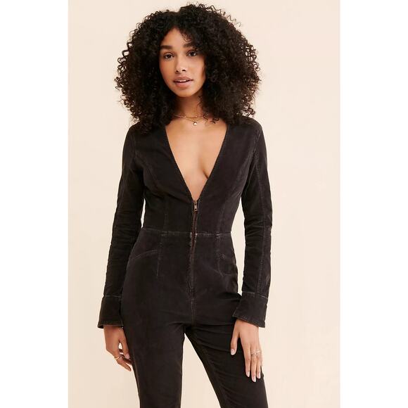 Free People Jovi Corduroy Long Sleeve 70’s Jumpsuit Sz S - Picture 7 of 14